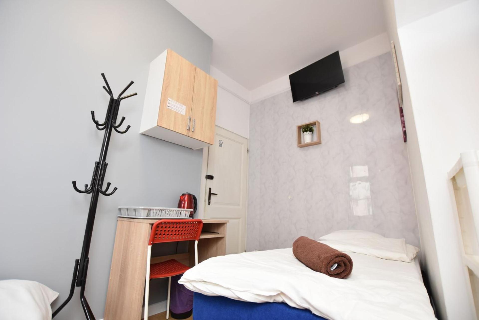 City Central Hostel - Pokoje Prywatne Wrocław Exteriör bild