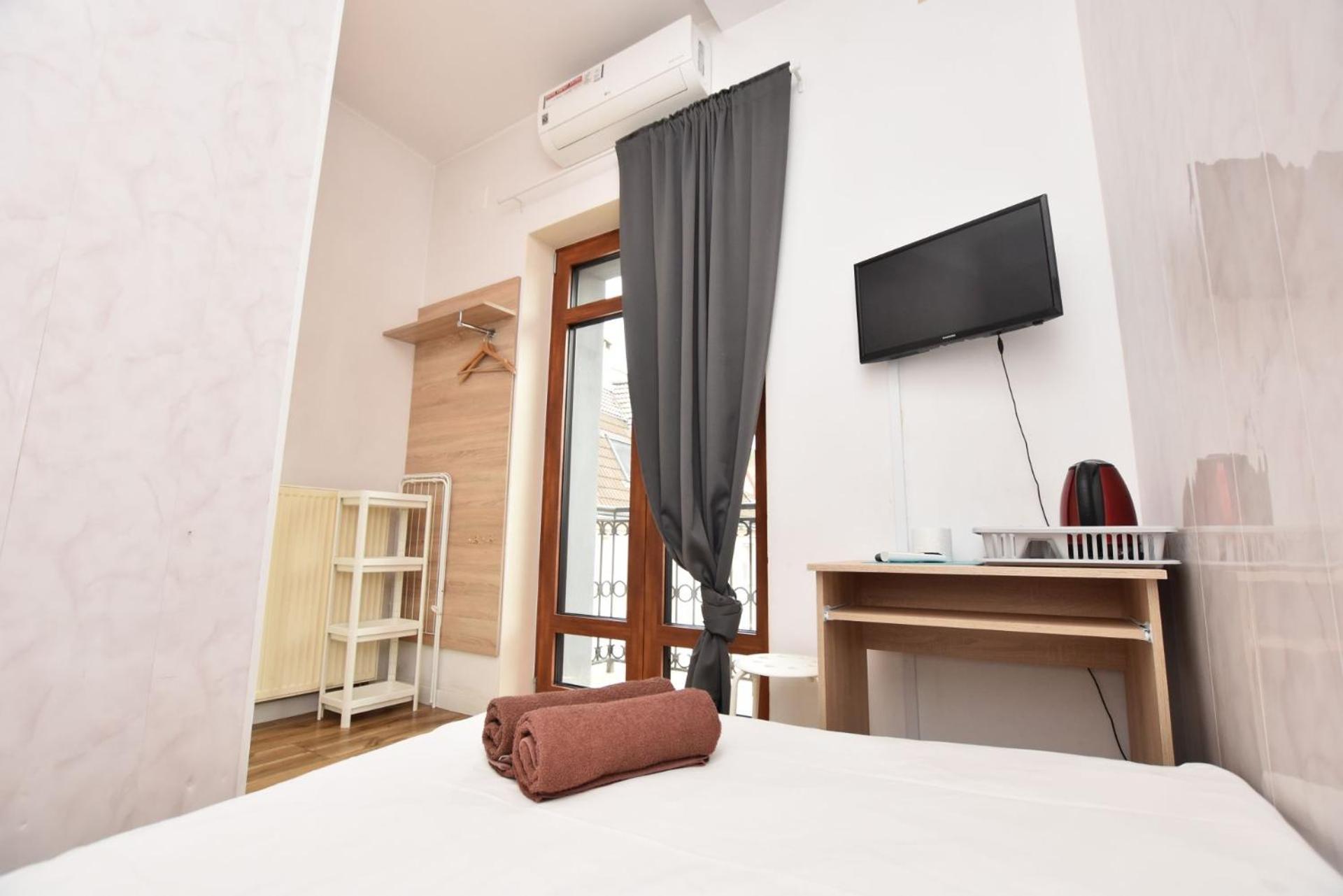 City Central Hostel - Pokoje Prywatne Wrocław Exteriör bild