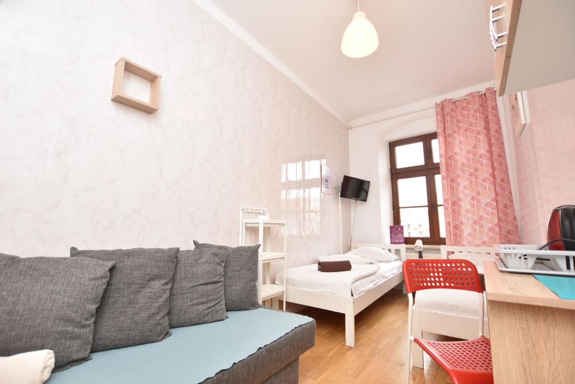 City Central Hostel - Pokoje Prywatne Wrocław Exteriör bild
